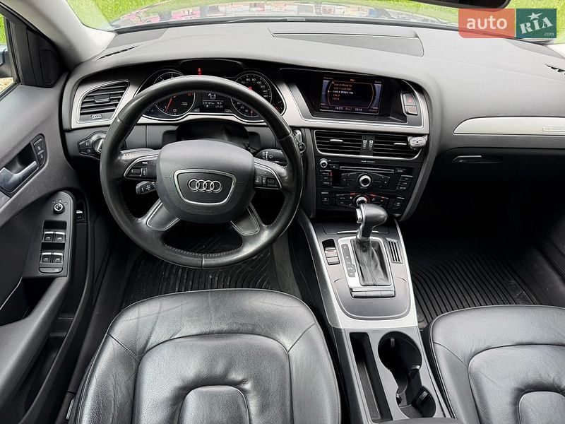 Седан Audi A4 2012 в Киеве