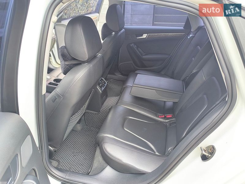 Седан Audi A4 2015 в Богородчанах