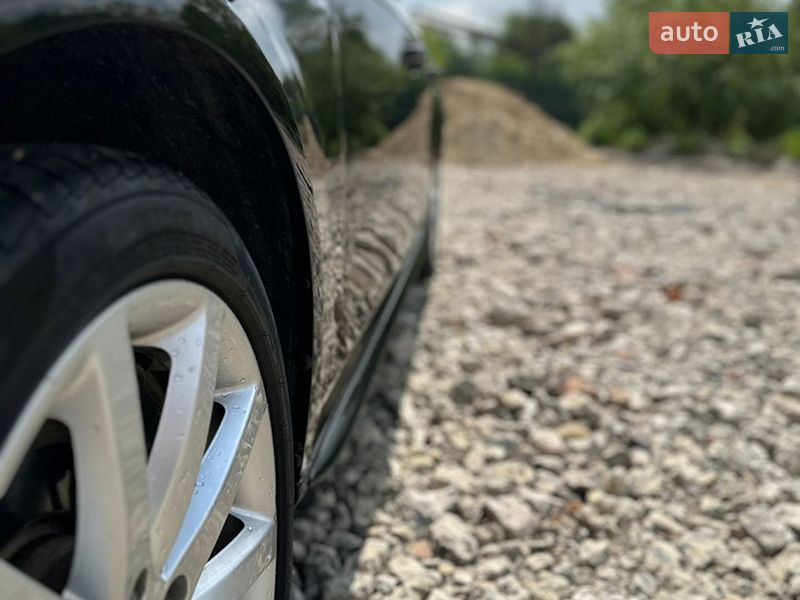 Седан Audi A4 2014 в Львові