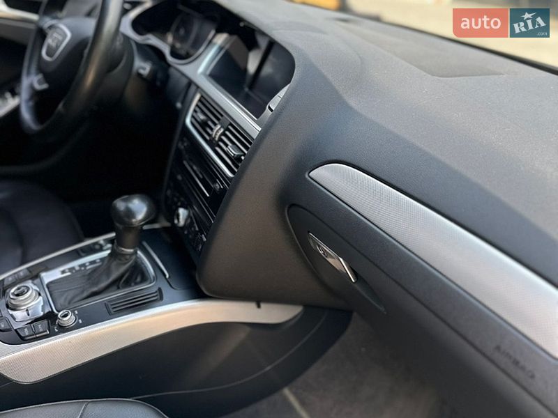 Седан Audi A4 2014 в Львові