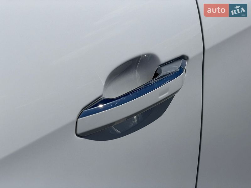 Седан Audi A4 2022 в Киеве