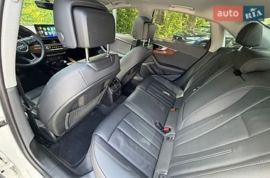 Седан Audi A4 2022 в Киеве