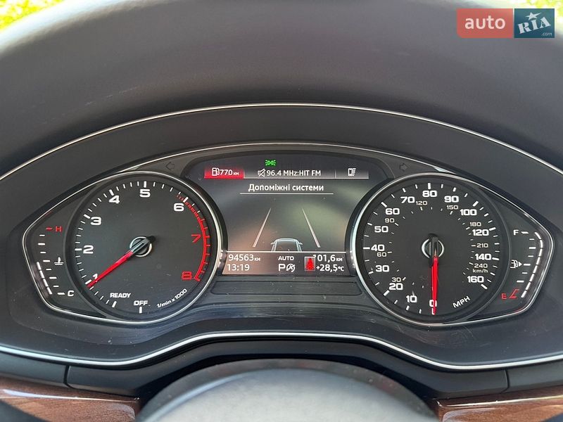 Седан Audi A4 2022 в Киеве