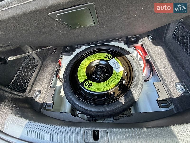 Седан Audi A4 2022 в Киеве