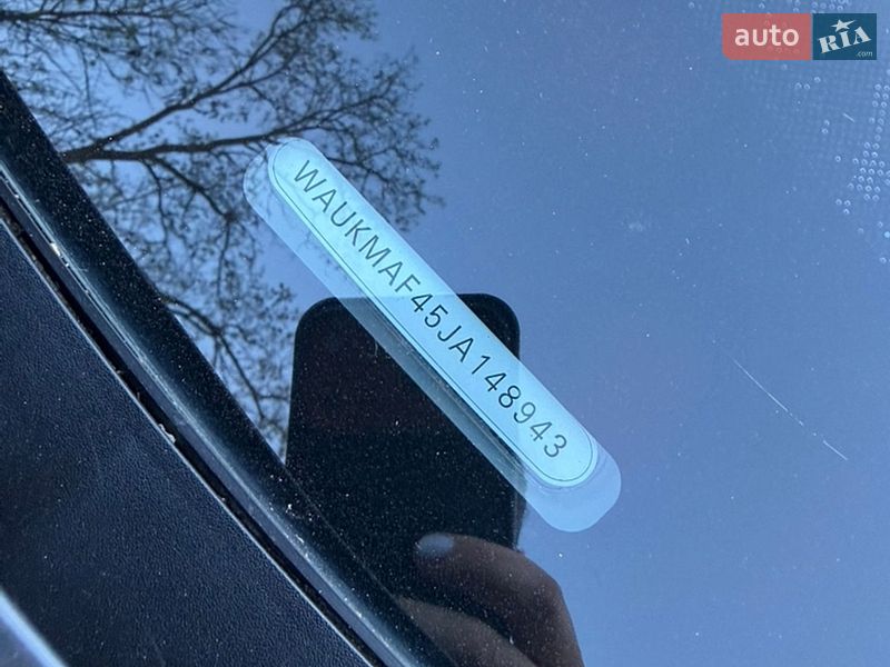 Седан Audi A4 2018 в Одессе