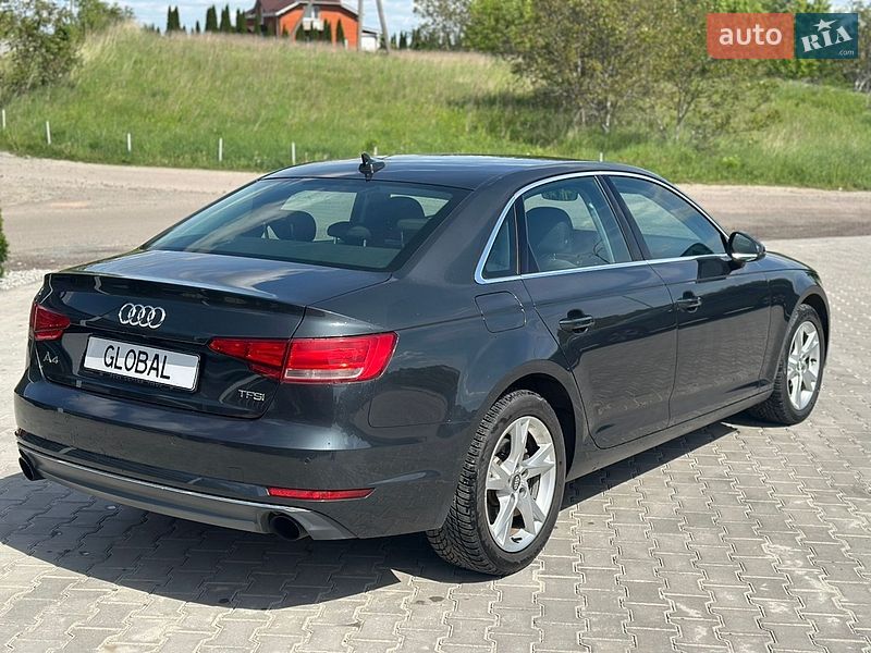 Седан Audi A4 2017 в Рівному