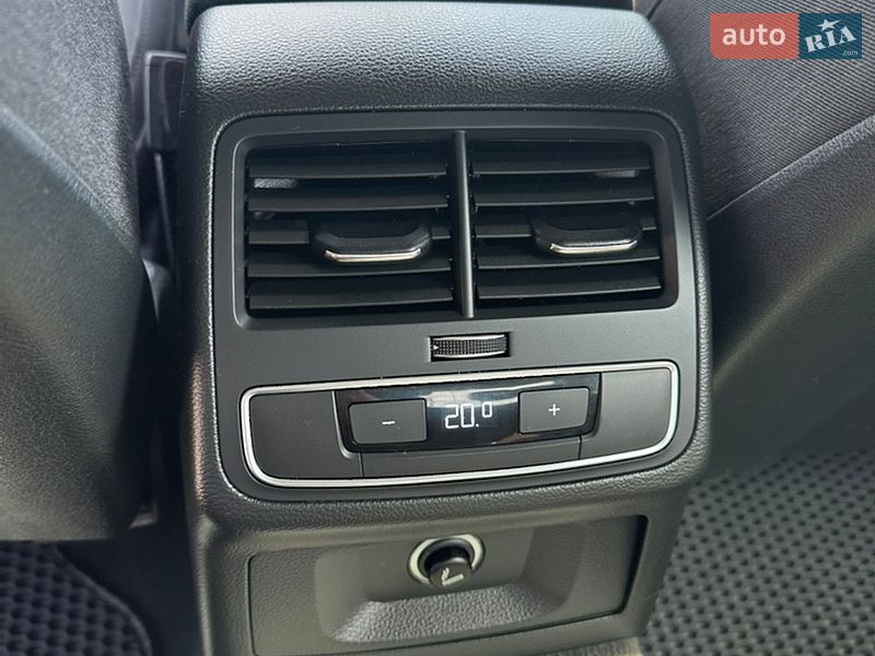 Седан Audi A4 2017 в Рівному