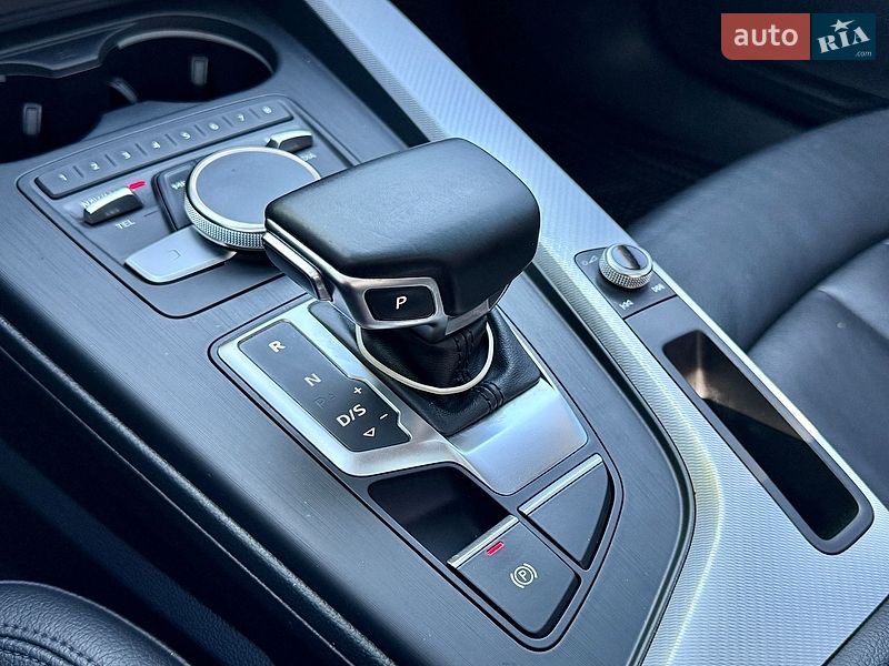 Седан Audi A4 2015 в Харькове