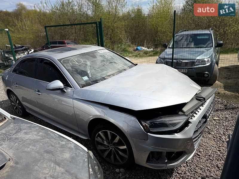 Седан Audi A4 2021 в Львові