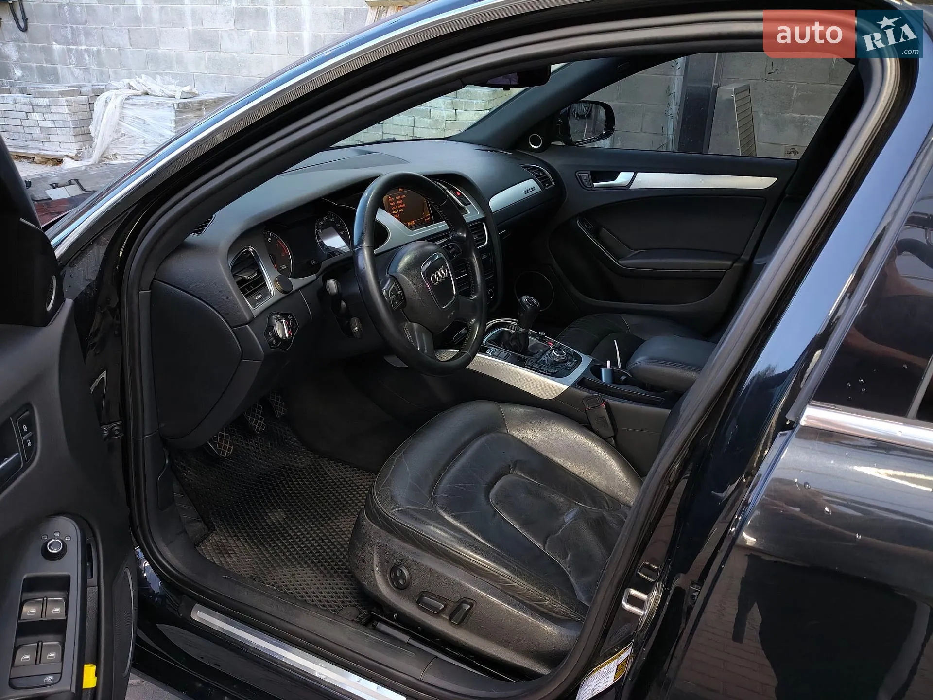 2010 Audi A4 - мініатюра 16