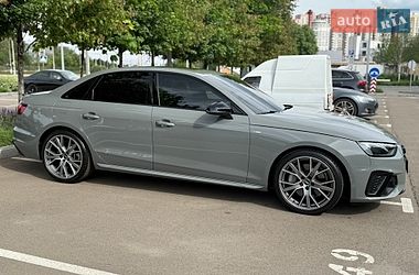Седан Audi A4 2021 в Киеве