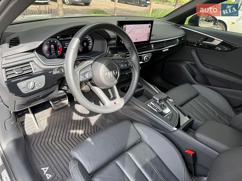 Седан Audi A4 2021 в Киеве