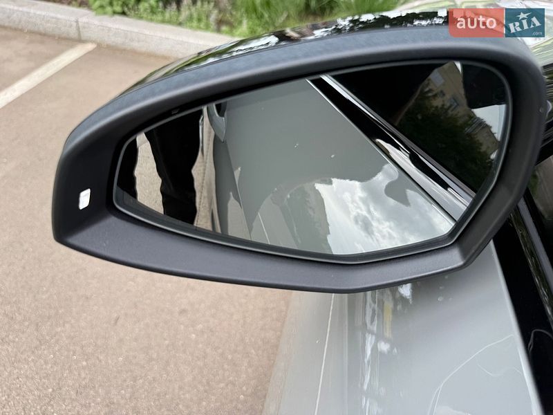 Седан Audi A4 2021 в Киеве