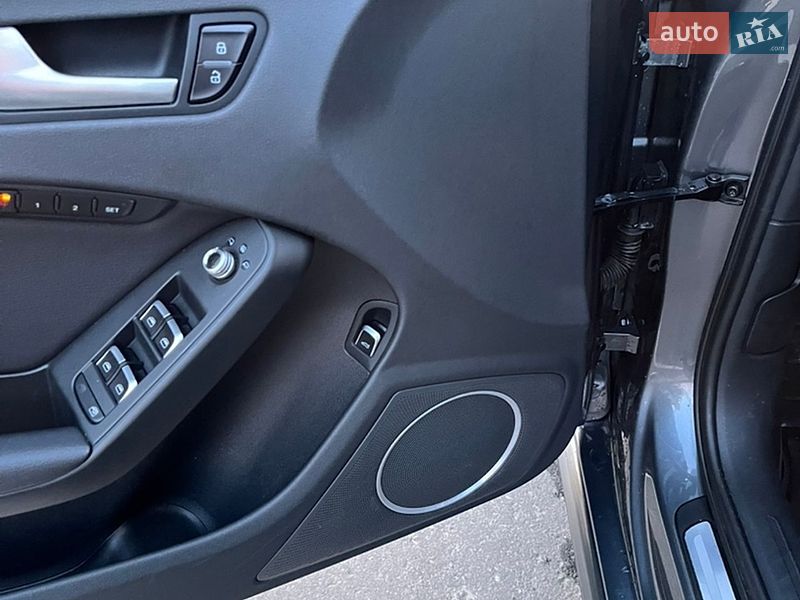 Седан Audi A4 2014 в Чернігові