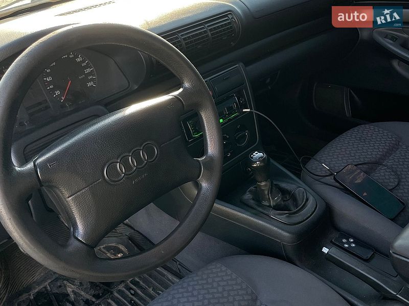Седан Audi A4 1997 в Харкові
