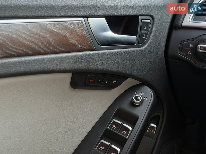 Седан Audi A4 2012 в Киеве