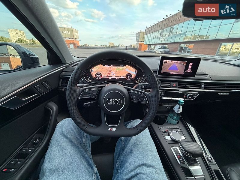 Седан Audi A4 2017 в Киеве