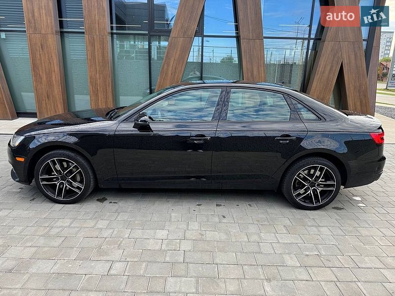 Седан Audi A4 2016 в Луцке