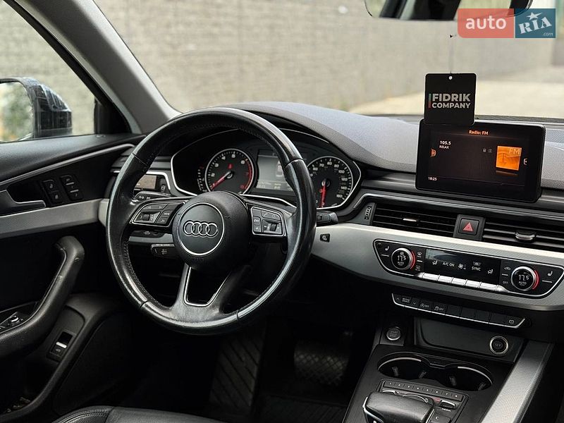 Седан Audi A4 2016 в Луцке