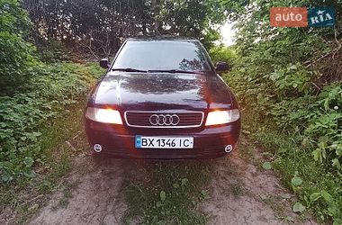 Седан Audi A4 1998 в Теофиполе