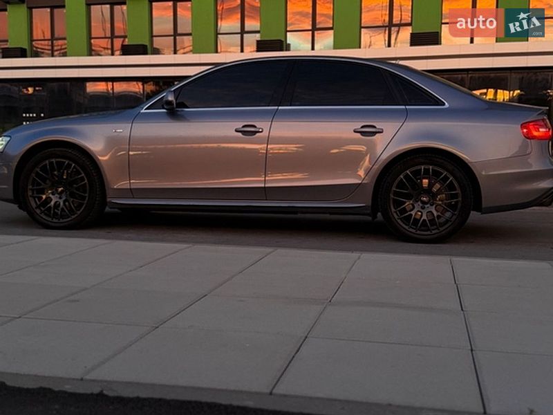 Седан Audi A4 2014 в Києві