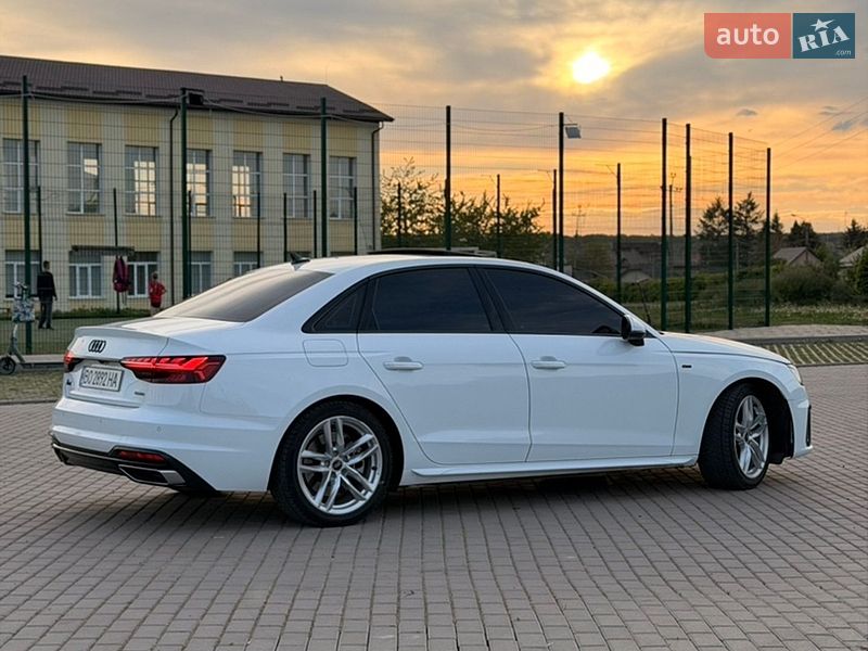 Седан Audi A4 2023 в Бучачі