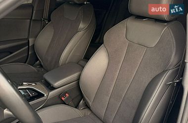 Седан Audi A4 2023 в Бучачі