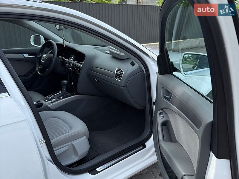 Універсал Audi A4 2013 в Львові