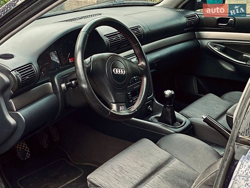 Універсал Audi A4 1999 в Мукачевому