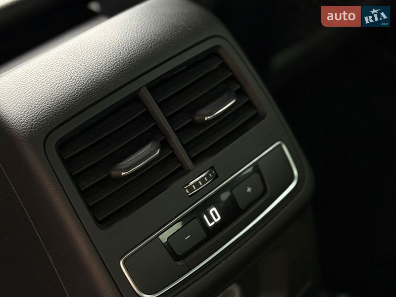 Седан Audi A4 2017 в Києві
