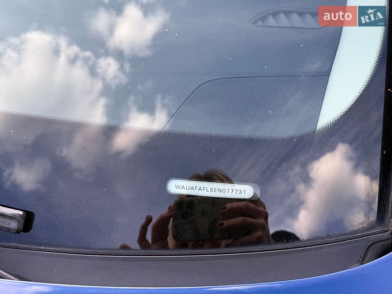 Седан Audi A4 2013 в Киеве