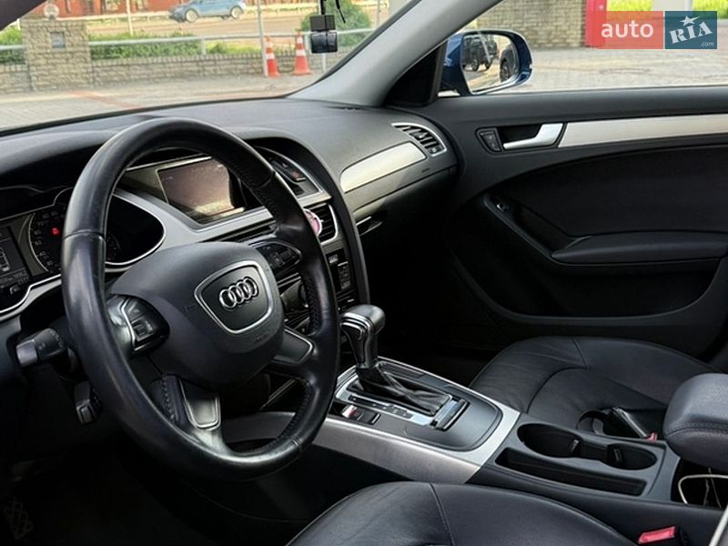 Седан Audi A4 2013 в Киеве
