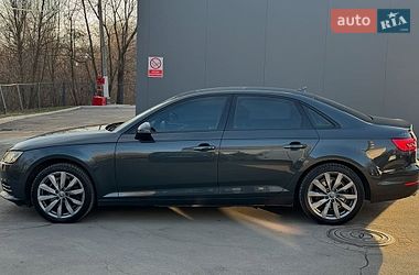 Седан Audi A4 2017 в Львове