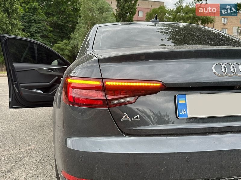 Седан Audi A4 2017 в Кривом Роге