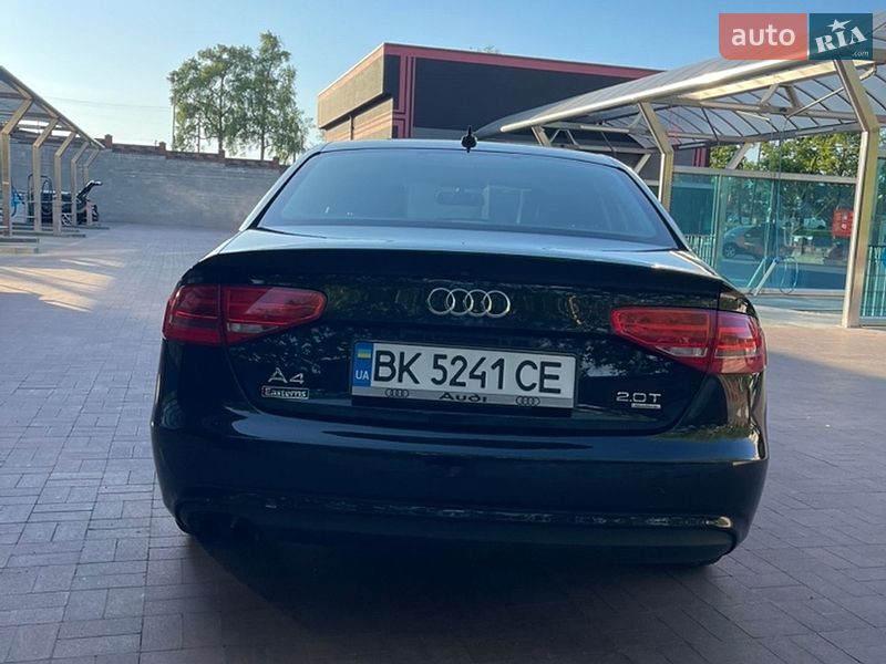 Седан Audi A4 2012 в Рівному