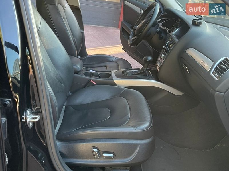 Седан Audi A4 2012 в Рівному