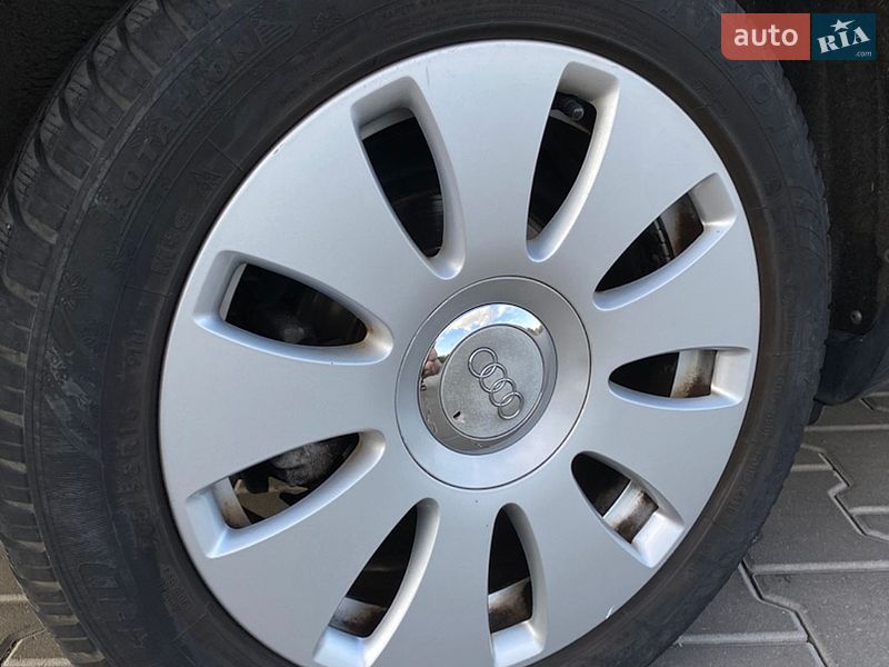 Седан Audi A4 2006 в Володимирі