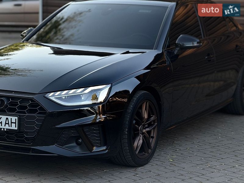 Седан Audi A4 2024 в Одесі