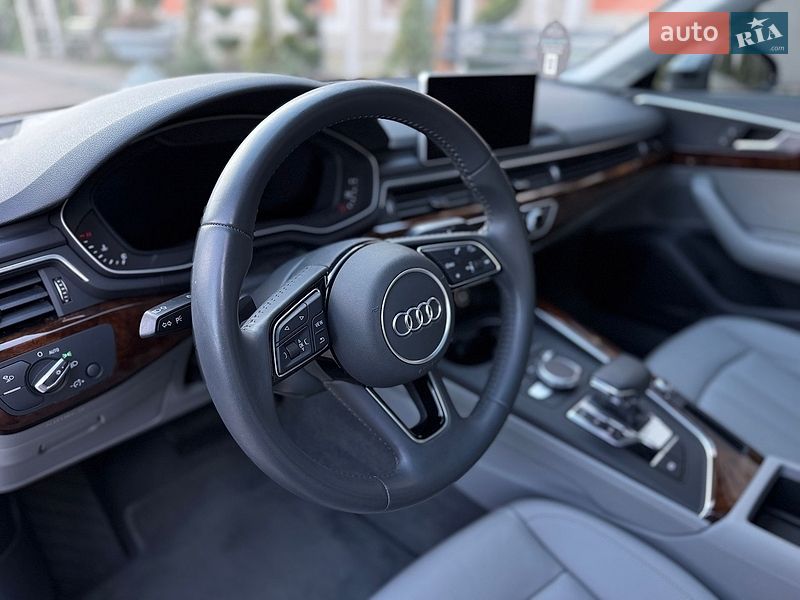 Седан Audi A4 2019 в Киеве