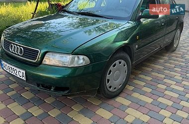 Седан Audi A4 1996 в Бедевлі