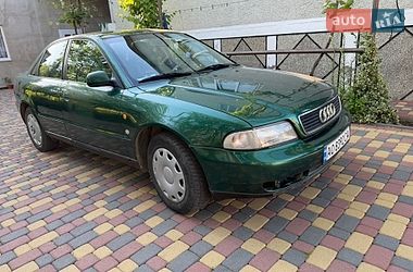 Седан Audi A4 1996 в Бедевлі