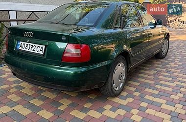 Седан Audi A4 1996 в Бедевлі