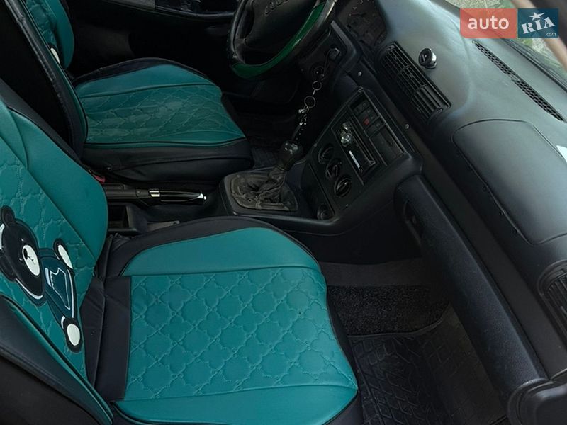 Седан Audi A4 1996 в Бедевлі
