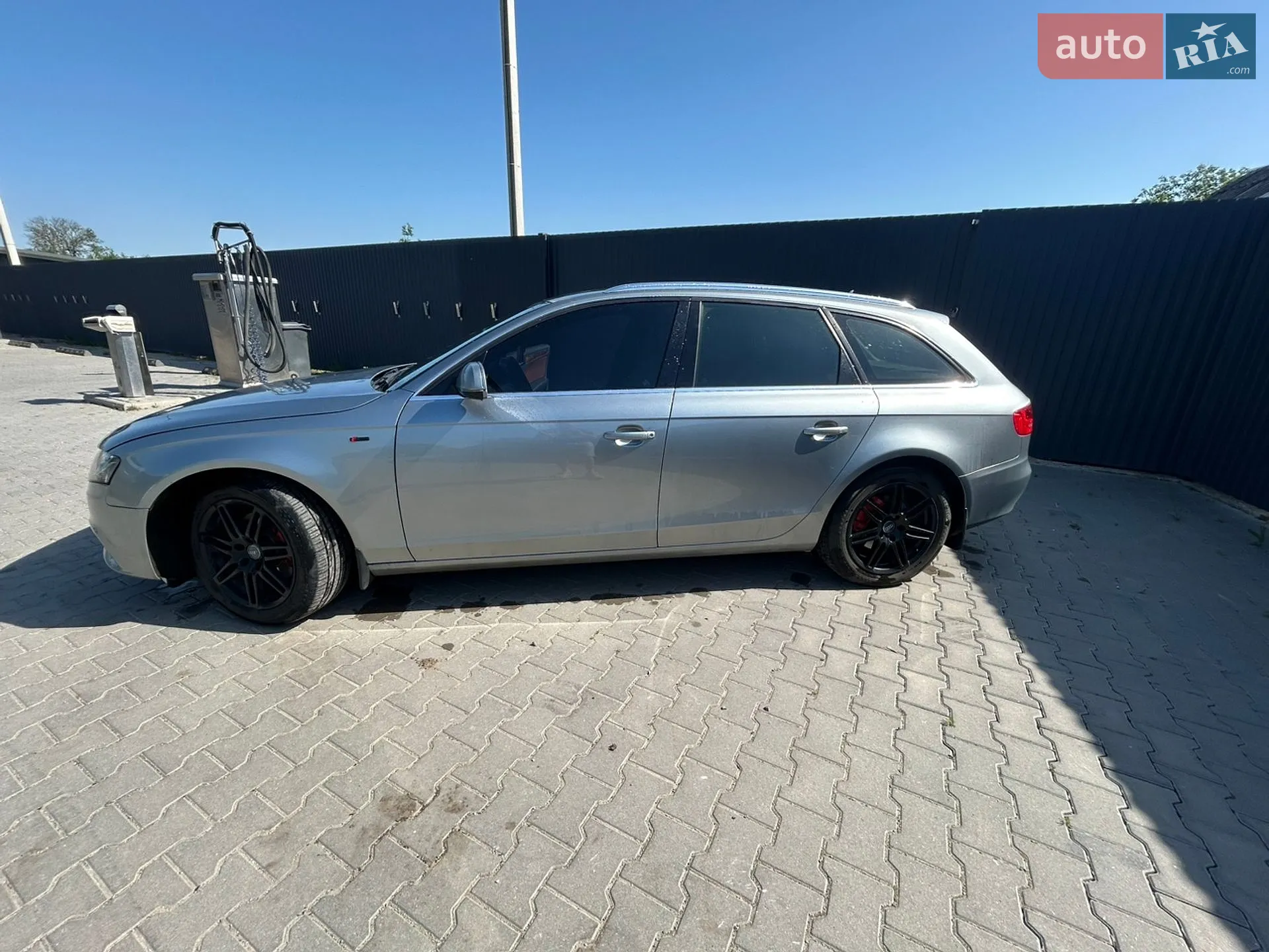 2010 Audi A4 - мініатюра 3