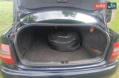 Седан Audi A4 1996 в Сумах