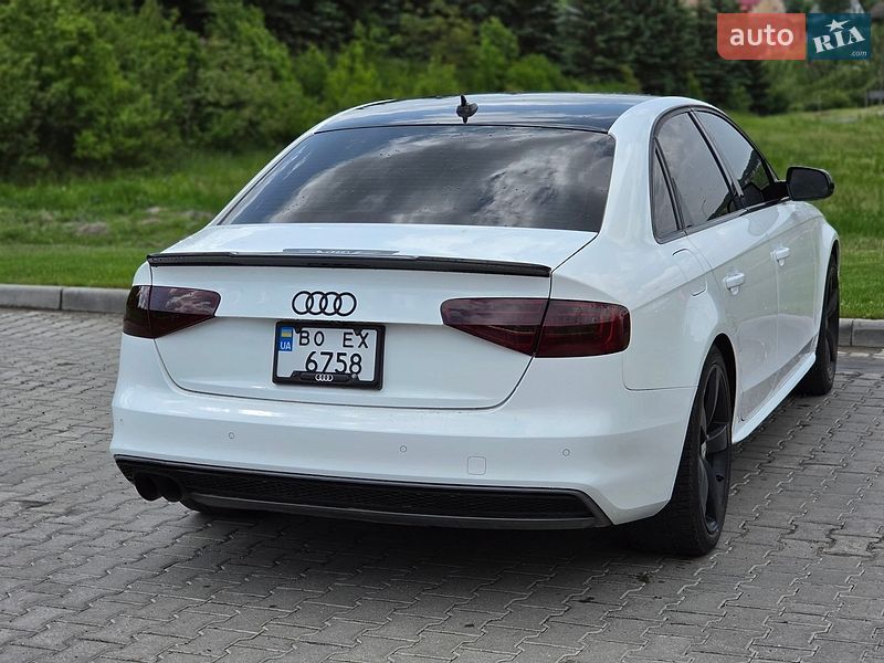 Седан Audi A4 2014 в Тернополе