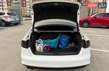 Седан Audi A4 2013 в Киеве