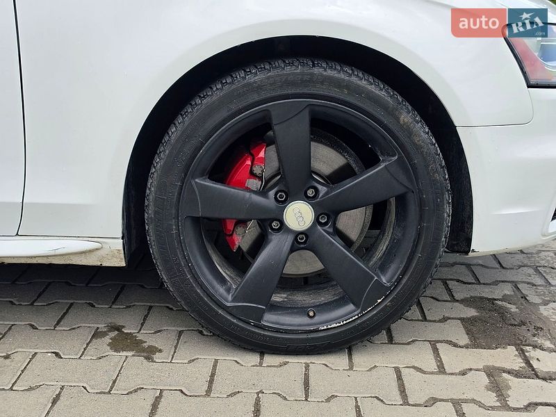 Седан Audi A4 2014 в Тернополе