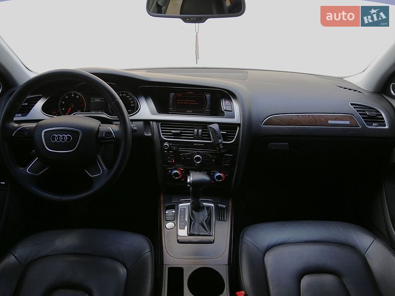 Седан Audi A4 2013 в Киеве