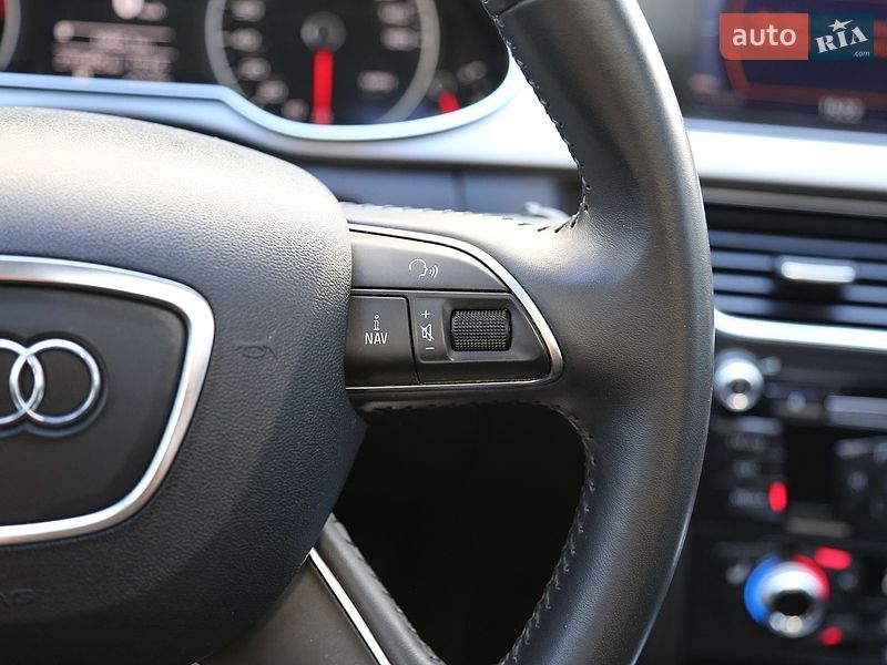Седан Audi A4 2013 в Киеве